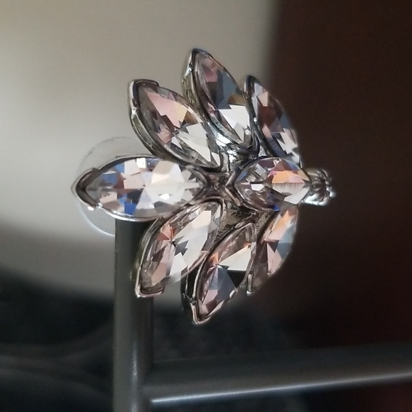 Jeanne Beker Crystal pierced earrings - Picture 12 of 14